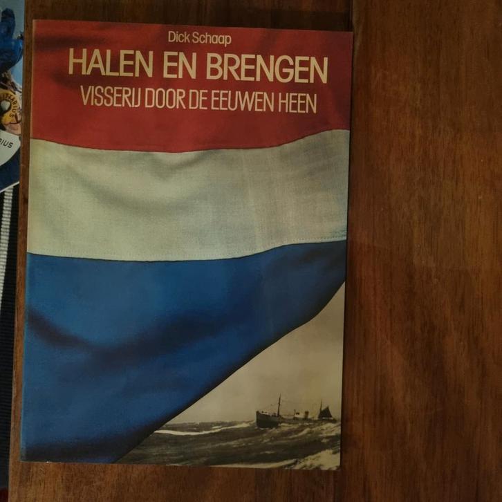 Halen en Brengen - Visserij door de eeuwen heen, Boeken, Geschiedenis | Vaderland, Gelezen, 20e eeuw of later, Ophalen of Verzenden