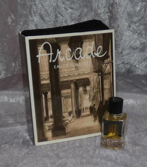 Volle parfum mini - Arcade + Doosje, Verzamelen, Parfumverzamelingen, Zo goed als nieuw, Miniatuur, Gevuld, Ophalen of Verzenden