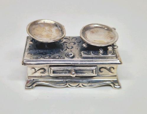 Zilveren miniatuur weegschaal 925 Italië., Antiek en Kunst, Antiek | Goud en Zilver, Zilver, Ophalen of Verzenden