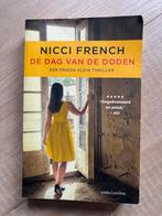 Nicci French - De dag van de doden, Ophalen of Verzenden, Zo goed als nieuw, Nederland