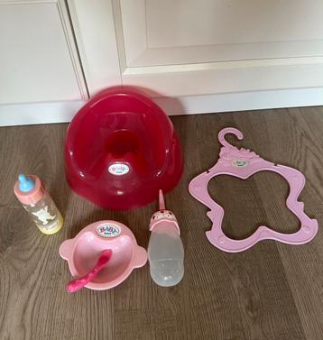 Baby born spullen, potje, flesje ed beschikbaar voor biedingen