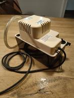 Condenspomp cv ketel, Gebruikt, Minder dan 30 cm, Cv-ketel of Combi-ketel, Minder dan 60 cm