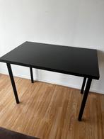 Zwarte IKEA bureau / tafel, Huis en Inrichting, Bureaus, Gebruikt, Ophalen, Bureau