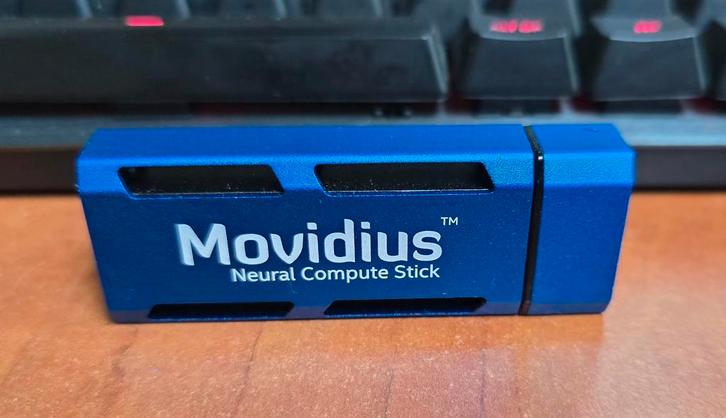 Intel Movidius Neural Compute Stick - Development Board, Computers en Software, USB Sticks, Gebruikt, 1 GB of minder, Ophalen of Verzenden