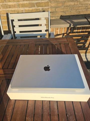 MacBook Pro 16" M1 Pro (2022) - Zo goed als nieuw! beschikbaar voor biedingen