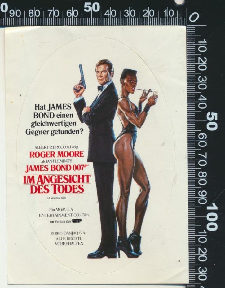 Sticker: James Bond - A view to a kill - Roger Moore, Verzamelen, Stickers, Zo goed als nieuw, Film, Tv of Omroep, Ophalen of Verzenden