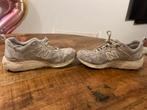 New Balance Sneakers - Beige/Grijs - Maat 42, Overige kleuren, Ophalen of Verzenden, Sneakers of Gympen, Zo goed als nieuw