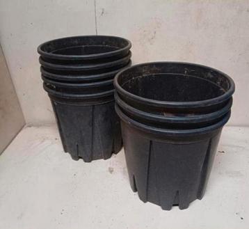 Kweekpotten 25 cm beschikbaar voor biedingen