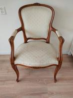 Antieke fauteuil met houten frame, Ophalen