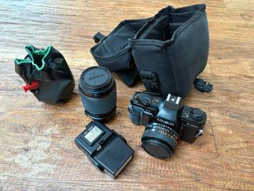 Minolta Spiegelreflex X-300s met lens, telelens en flitser beschikbaar voor biedingen