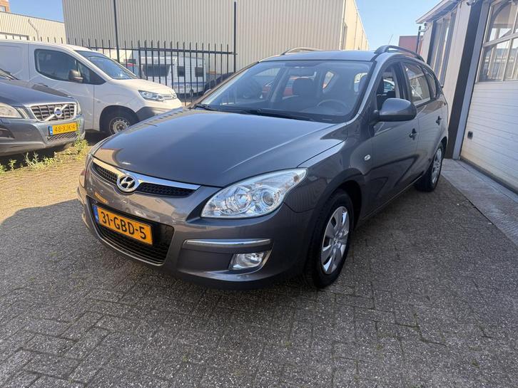 Hyundai i30 CW 1.6i Dynamic (bj 2008), Auto's, Hyundai, Particulier, Te koop, i30, ABS, Airbags, Airconditioning, Alarm, Centrale vergrendeling