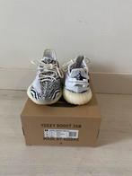 Yeezy 350 V2 white/black/red, Kleding | Heren, Schoenen, Ophalen of Verzenden, Zo goed als nieuw, Zwart