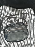 Kipling schoudertas, echt leer, meerdere vakken met rits, Sieraden, Tassen en Uiterlijk, Tassen | Schoudertassen, Gebruikt, Kipling