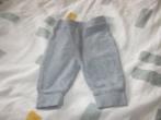Mooi donkerblauw/wit gemeleerd prematuur broekje maat 44, Kinderen en Baby's, Babykleding | Prematuur, Ophalen of Verzenden, Zo goed als nieuw
