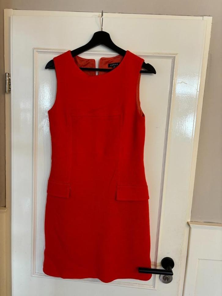 Koraalrode Caroll jurk, maat 38 – klassiek en stijlvol, Kleding | Dames, Jurken, Zo goed als nieuw, Maat 38/40 (M), Rood, Boven de knie