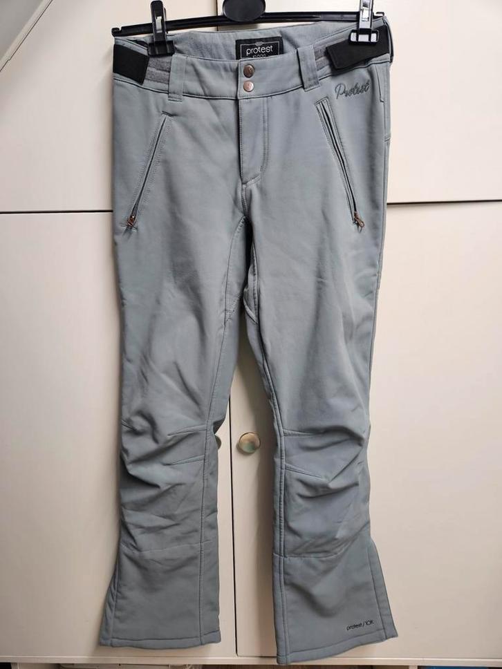 Protest Skibroek Dames M - Misty Green, Kleding | Dames, Wintersportkleding, Zo goed als nieuw, Broek, Maat 38/40 (M), Ophalen of Verzenden