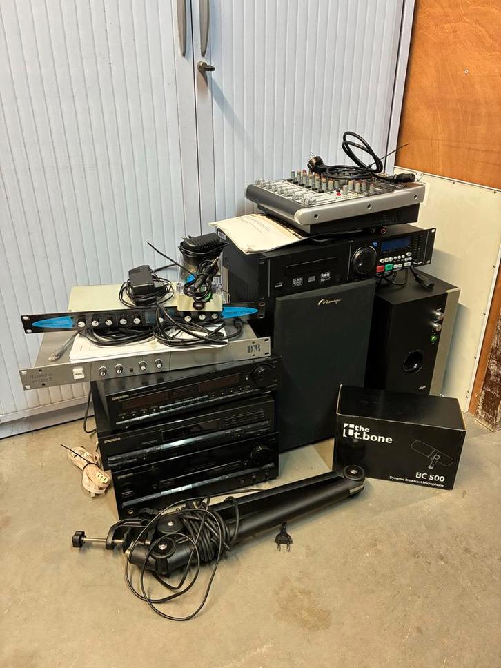 Audio Componenten Set - Microfoon, CD Speler, Mengtafel etc., Muziek en Instrumenten, Mengpanelen, Gebruikt, 5 tot 10 kanalen