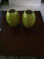 Vazen keramiek 2 stuks groen H 33 Br 23 cm, Aardewerk of Porselein, Ophalen of Verzenden, Zo goed als nieuw, Minder dan 50 cm