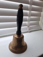 Koperen bel met houten handvat ( goedwerkend), Antiek en Kunst, Ophalen