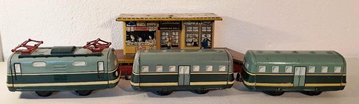 Spoor 0 keim e-locomotief set en Joytown station, Antiek en Kunst, Antiek | Speelgoed, Ophalen of Verzenden