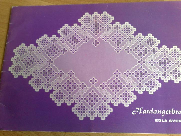 Hardangerbroderi - Edla Svensson , Engelstalig, Hobby en Vrije tijd, Borduren en Borduurmachines, Gebruikt, Patroon, Verzenden