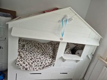 Buitenkans! Superleuke bedstee/ huisjesbed beschikbaar voor biedingen