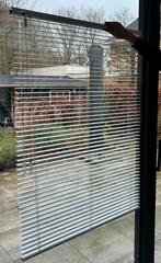 Witte Luxaflex - 85,5cm breed, max 115cm lang, Zo goed als nieuw, Wit, 100 tot 150 cm, 50 tot 100 cm