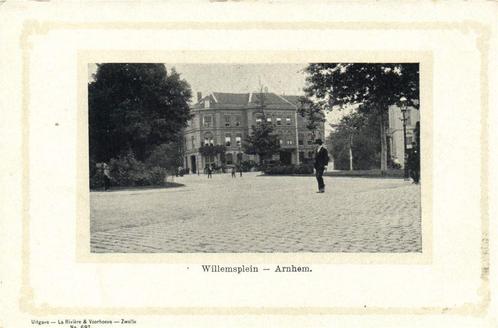 Willemsplein - Arnhem. - volk LRV - ongelopen, Verzamelen, Ansichtkaarten | Nederland, Ongelopen, Gelderland, 1920 tot 1940, Verzenden