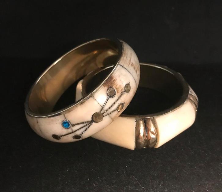 Vintage Armbanden Camel Boon, Sieraden, Tassen en Uiterlijk, Armbanden, Gebruikt, Overige materialen, Beige, Met bedels of kralen