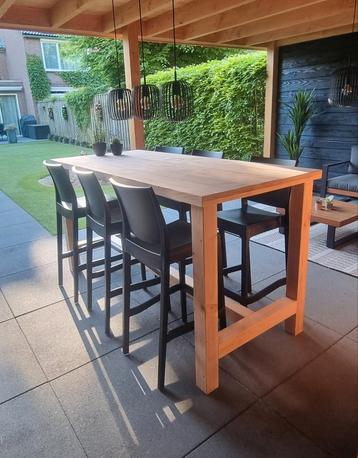 Unieke en stoere bartafel douglas hout iedere gewenste maat beschikbaar voor biedingen