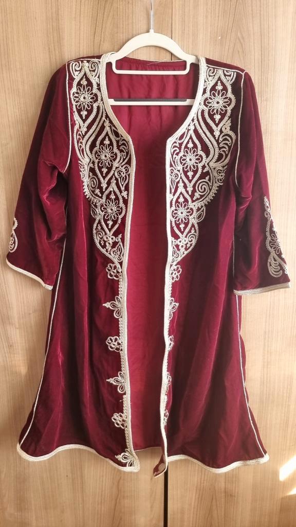 Marokkaanse jasje met borduursel, Kleding | Dames, Gelegenheidskleding, Zo goed als nieuw, Overige typen, Rood, Ophalen of Verzenden