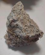 Grote brok steen met kristallen, Verzamelen, Mineralen en Fossielen, Ophalen of Verzenden, Mineraal