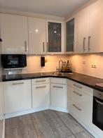 Complete keuken met inbouwapparatuur - Beschikbaar maart/apr, Gebruikt, Wit, Hoekkeuken, Ophalen of Verzenden