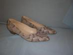 pumps maat 38,5  merk :  Peter kaiser, Kleding | Dames, Peter Kaiser, Ophalen of Verzenden, Grijs, Sneakers of Gympen