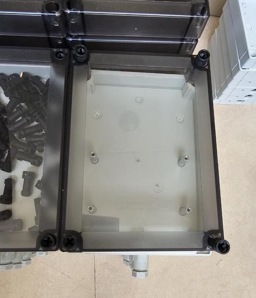 box, Doe-het-zelf en Verbouw, Plinten en Afwerking, Nieuw, Plinten, Ophalen of Verzenden