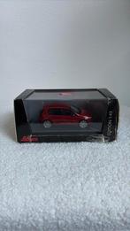 VW golf 6 Rood 1:43, Hobby en Vrije tijd, Modelauto's | 1:43, Ophalen of Verzenden, Zo goed als nieuw, Auto, Norev