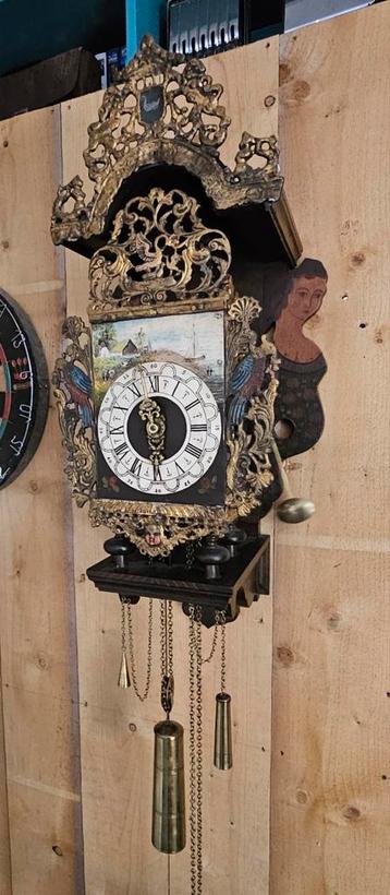 Stoelklok  beschikbaar voor biedingen