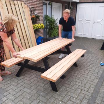 Picknick tafels nieuw de laatsten ivm loodsopruiming  beschikbaar voor biedingen