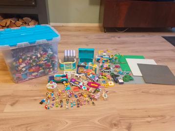 5,4 kilo lego , bouwplaten, attributen, voertuigen, etc beschikbaar voor biedingen
