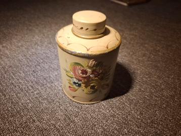 Vintage Beschilderde Bus beschikbaar voor biedingen