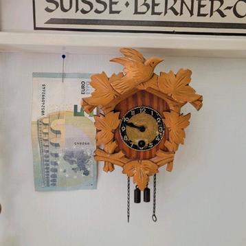 Miniatuur koekoeksklok 10 bij 12 cm beschikbaar voor biedingen