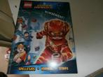 Tijdschrift lego super heroes dc boek spelletjes strip verha, Boeken, Ophalen of Verzenden, Zo goed als nieuw, Sport en Vrije tijd