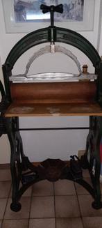 Antieke mangel, Ophalen