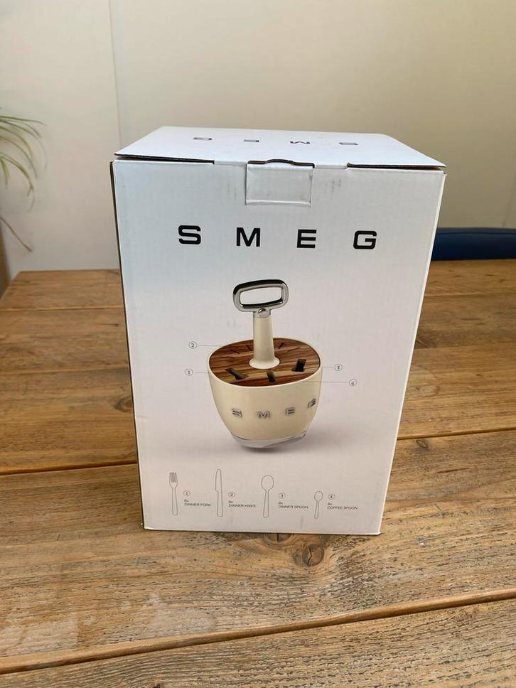 Nieuwe SMEG Bestekhouder - Caddy - Retro Design, Huis en Inrichting, Keuken | Keukenbenodigdheden, Nieuw, Ophalen of Verzenden