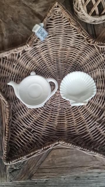 Wedgwood Edme theezakschoteltje theetipje amuseschelpje beschikbaar voor biedingen