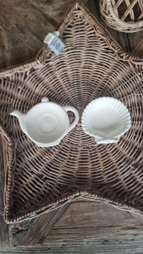 Wedgwood Edme theezakschoteltje theetipje amuseschelpje, Huis en Inrichting, Keuken | Servies, Zo goed als nieuw, Schaal of Schalen