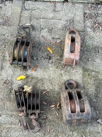 Katrol taker oude katrol oud gereedschap beschikbaar voor biedingen