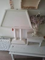 Brocante witte houten tafellamp, Ophalen, Gebruikt, 50 tot 75 cm