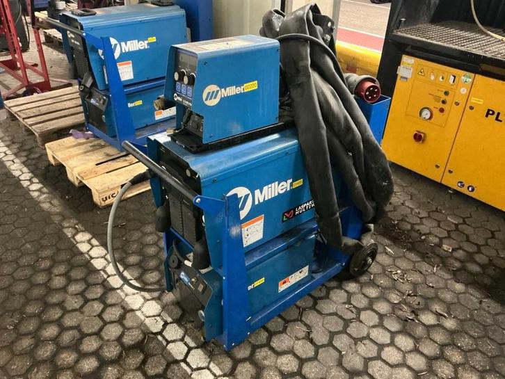Miller - XMT 450 MPa - MIG welding machine - 2015, Zakelijke goederen, Overige Zakelijke goederen