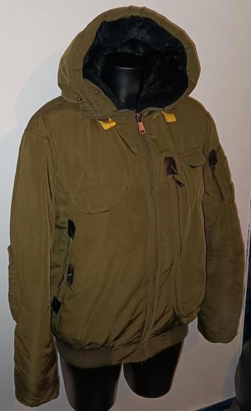 stoere Groene dikke winterjas bomberjack  beschikbaar voor biedingen